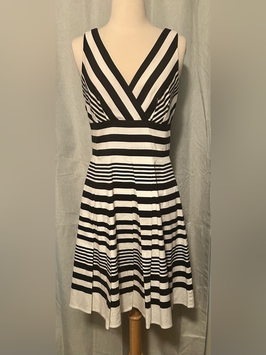 White House Black Market Dresses & Skirts - White House Black Market Black & White Striped V-Neck Dress